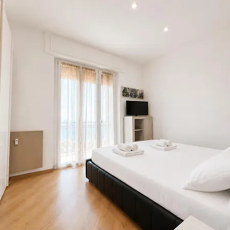 Sea View & Private Garage , 3 Bedrooms شقة جنوة