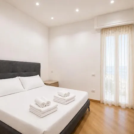 Sea View & Private Garage , 3 Bedrooms شقة