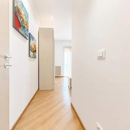 Sea View & Private Garage , 3 Bedrooms *